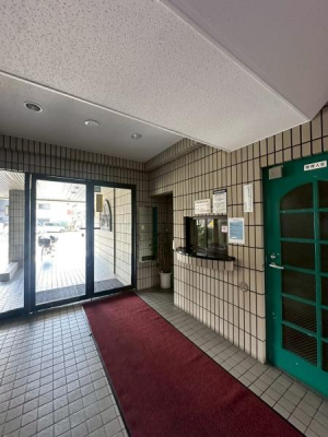 ���{�Q����s�c�䐼���̒��Ã}���V�����̃G���g�����X