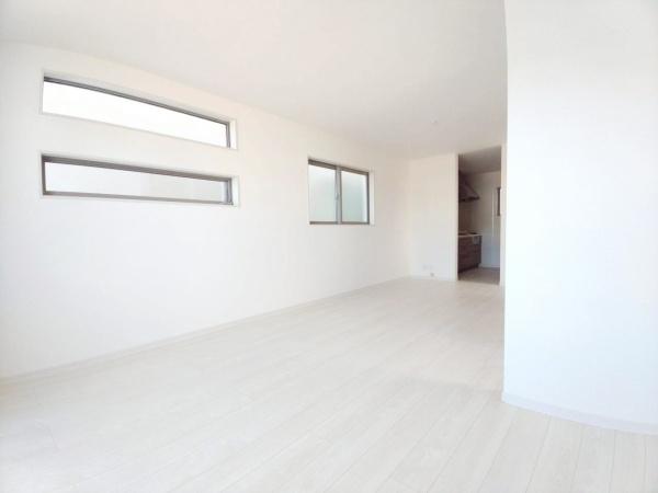 ���{�����s�H����1���ڂ̐V�z��ˌ��Ẵ��r���O