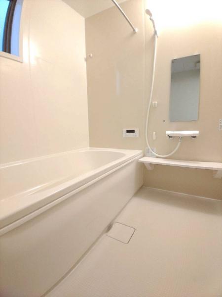 ���{�����s�H����1���ڂ̐V�z��ˌ��Ă̗���