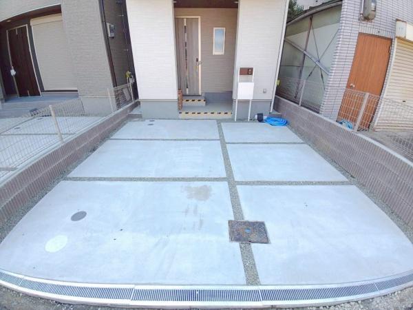 ���{�����s�H����1���ڂ̐V�z��ˌ��Ă̒��ԏ�