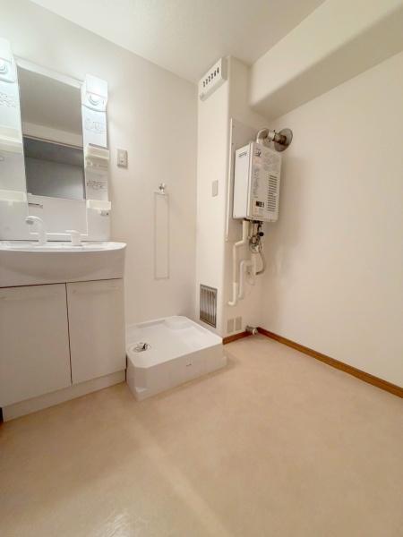 ���{�����s�H����6���ڂ̒��Ã}���V�����̐��ʑ�E���ʏ�