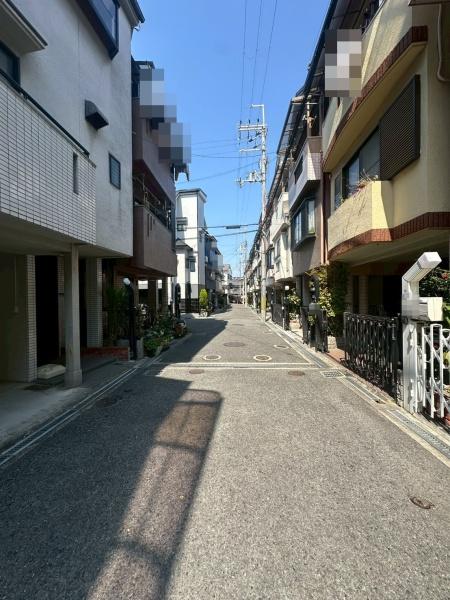 ���{�Q����s�o�_���̒��È�ˌ��Ă̑O�ʓ��H�܂ތ��n�ʐ^