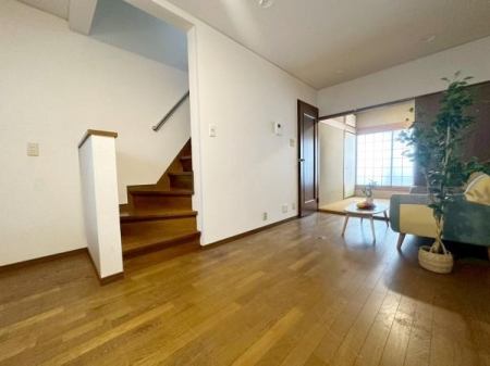 ���{�Q����s�Β��̒��È�ˌ��Ẵ��r���O