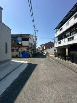 ���{�Q����s����������̓y�n�̑O�ʓ��H�܂ތ��n�ʐ^