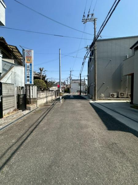 ���{�Q����s����������̓y�n�̑O�ʓ��H�܂ތ��n�ʐ^