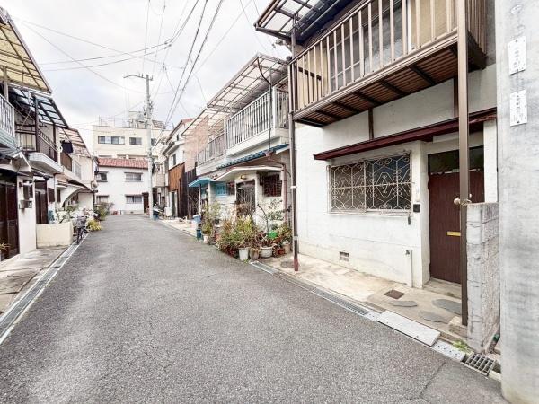 ���{�L���s壒r����1���ڂ̒��È�ˌ��Ă̑O�ʓ��H�܂ތ��n�ʐ^