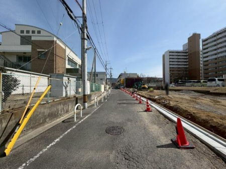 ���{�����s�ʋ�����3���ڂ̓y�n�̑O�ʓ��H�܂ތ��n�ʐ^