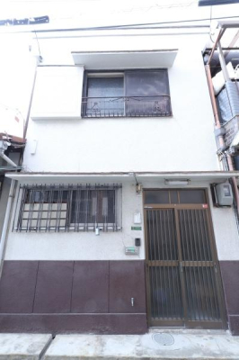 ���{���s����搶�쓌2���ڂ̒��È�ˌ��Ă̌��n�O�ώʐ^