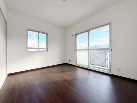 ���Ɍ����{�s���R��2���ڂ̒��Ã}���V�����̗m��