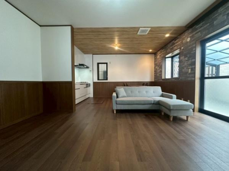 ���{�Q����s�_��5���ڂ̒��È�ˌ��Ẵ��r���O