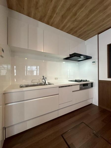 ���{�Q����s�_��5���ڂ̒��È�ˌ��ẴL�b�`��