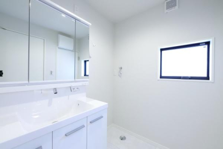 ���{���s����敽��㒬2���ڂ̐V�z��ˌ��Ă̐��ʑ�E���ʏ�