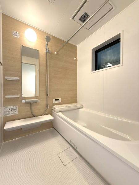 ���{���s�����ߋ�4���ڂ̐V�z��ˌ��Ă̗���