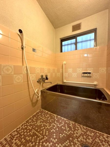 ���{���s���Z�g�擒��4���ڂ̒��Ãe���X�n�E�X�̗���