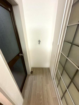 ���{���s���Z�g�擒��4���ڂ̒��Ãe���X�n�E�X�̂��̑�����