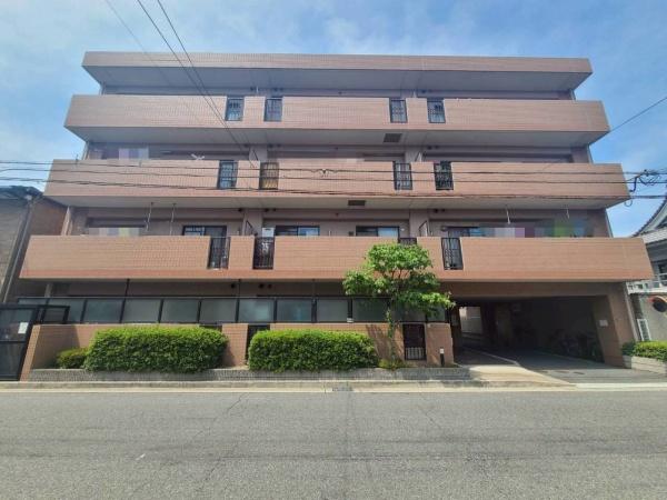 ���Ɍ����s������2���ڂ̒��Ã}���V�����̌��n�O�ώʐ^