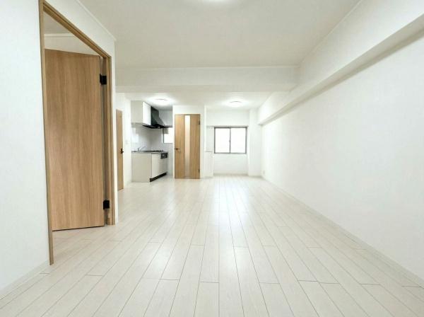 ���{���s����撆�쓌2���ڂ̒��Ã}���V�����̃��r���O