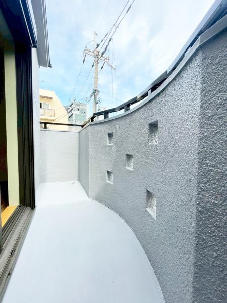 ���{���s�����\�O��4���ڂ̒��È�ˌ��Ẵo���R�j�[