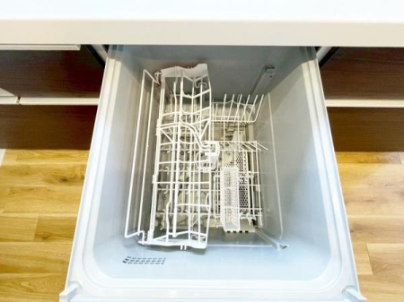 ���{���s�����\�O��4���ڂ̒��È�ˌ��ẴL�b�`��