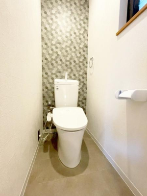 ���{���s�����\�O��4���ڂ̒��È�ˌ��Ẵg�C��