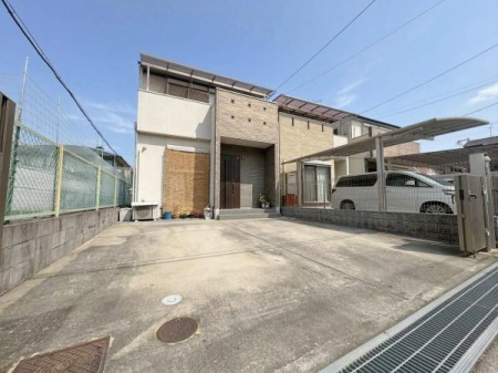 ���{�����s�r����1���ڂ̒��È�ˌ��Ă̒��ԏ�