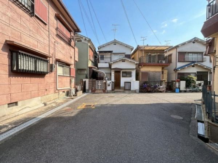 ���{�哌�s��2���ڂ̓y�n�̑O�ʓ��H�܂ތ��n�ʐ^