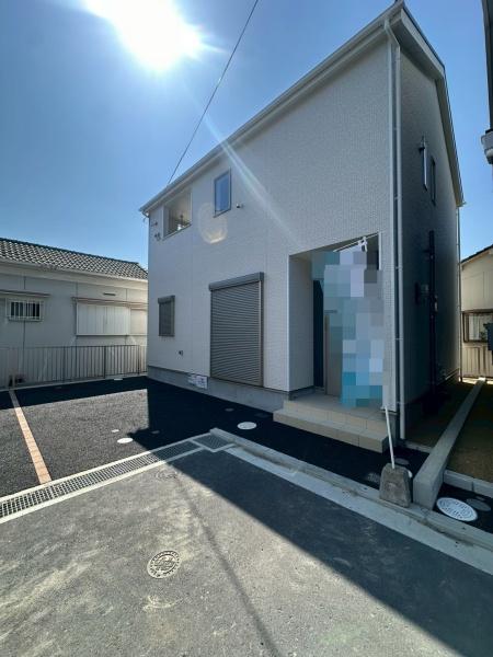 ���{�Q����s�������̐V�z��ˌ��Ă̒��ԏ�