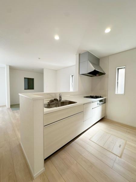 ���{�Q����s�������̐V�z��ˌ��ẴL�b�`��