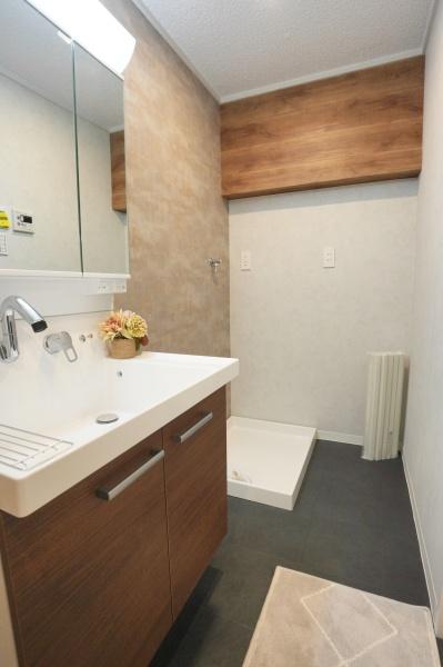 ���{���s�����V�k��1���� 11-23�̒��Ã}���V�����̐��ʑ�E���ʏ�