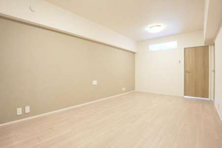 ���{���s�����V�k��1���ڂ̒��Ã}���V�����̃��r���O