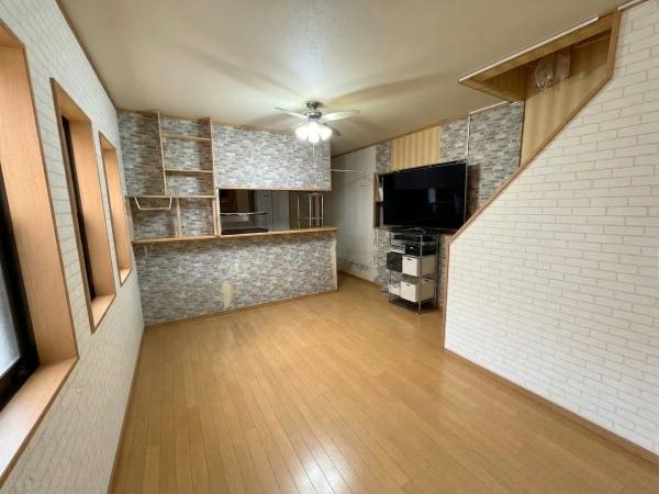 ���{�����s�g�c�{��1���ڂ̒��È�ˌ��Ẵ��r���O