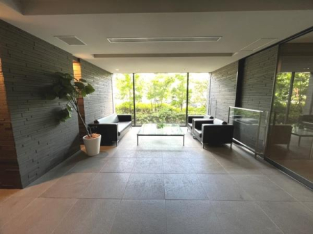 ���{����s������1���ڂ̒��Ã}���V�����̃��r�[