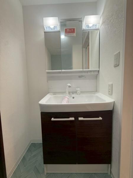 ���{�Q����s�O��쒬�̒��Ã}���V�����̐��ʑ�E���ʏ�