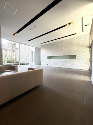 ���{���s���Z�g��R��1���ڂ̒��Ã}���V�����̃G���g�����X