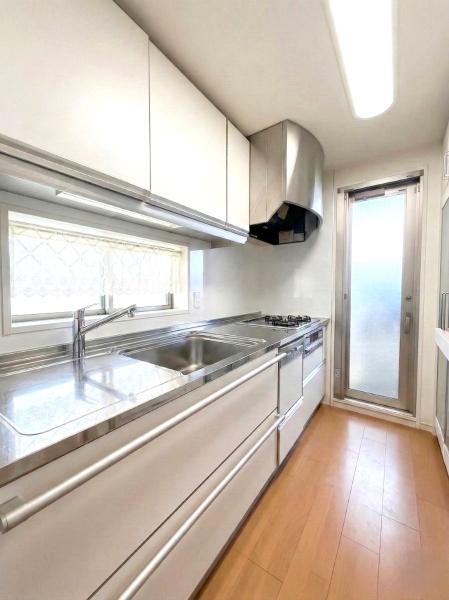 ���{���s���Z�g��R��1���ڂ̒��Ã}���V�����̃L�b�`��