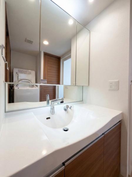 ���{���s���Z�g��R��1���ڂ̒��Ã}���V�����̐��ʑ�E���ʏ�