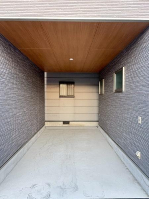 ���{�Q����s���h�����̐V�z��ˌ��Ă̒��ԏ�