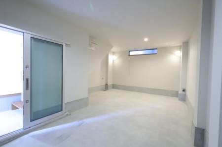 ���{���s����撷�g�Z��4���ڂ̒��È�ˌ��Ă̒��ԏ�