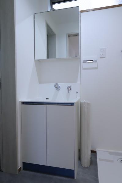 ���{���s����撷�g�Z��4���ڂ̒��È�ˌ��Ă̐��ʑ�E���ʏ�