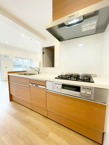 ���{�L���s���q��2���� 8�̒��Ã}���V�����̃L�b�`��