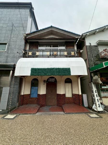 ���{����s������3���ڂ̒��È�ˌ��Ă̌��n�O�ώʐ^