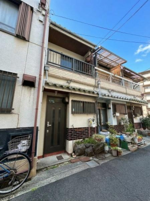 ���{��s����l���ΒÒ���4���̒��Ãe���X�n�E�X�̂��̑����n