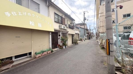 ���{���s����撆��6���ڂ̓y�n�̌��n�y�n�ʐ^