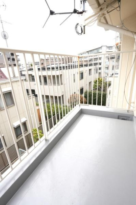 ���{�L���s��������1���ڂ̒��Ãe���X�n�E�X�̃o���R�j�[