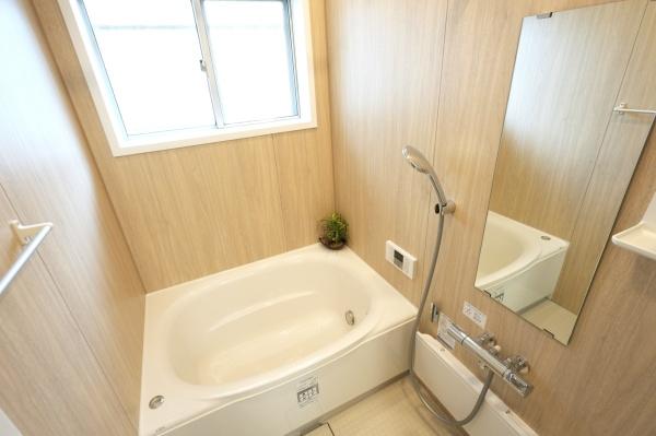 ���{�L���s��������1���ڂ̒��Ãe���X�n�E�X�̗���