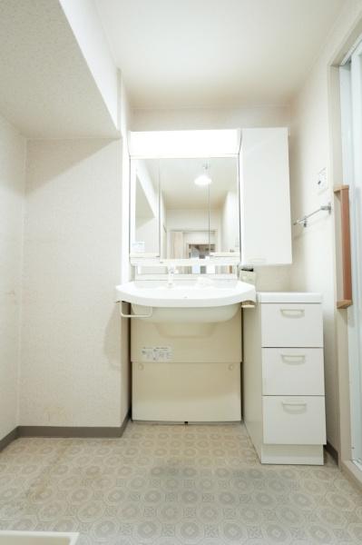 ���{���s����搼�{��3���ڂ̒��Ã}���V�����̐��ʑ�E���ʏ�