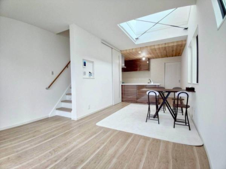 ���{�����s��a���̐V�z��ˌ��Ẵ��r���O