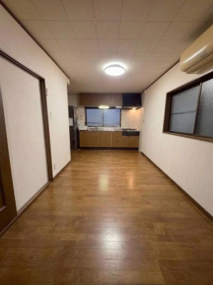 ���{��^�s��_���̒��È�ˌ��Ẵ��r���O