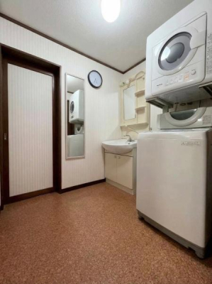 ���{��^�s��_���̒��È�ˌ��Ă̐��ʑ�E���ʏ�