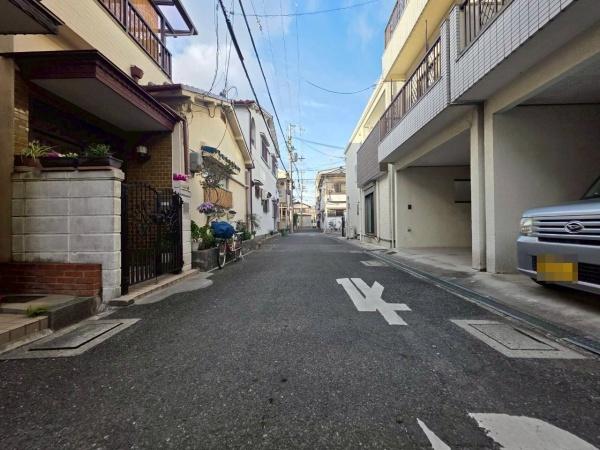 ���{��^�s��_���̒��È�ˌ��Ă̑O�ʓ��H�܂ތ��n�ʐ^